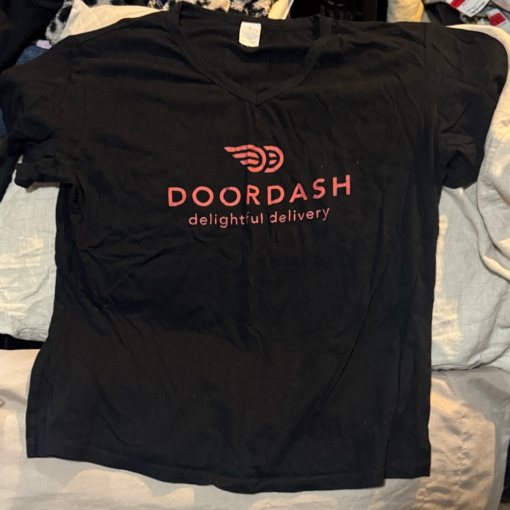 DoorDash Black Logo Tee - Women's V-Neck